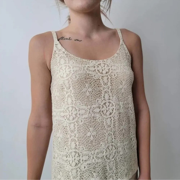 CAbi It Girl Lace Cami Top - Picture 7 of 11